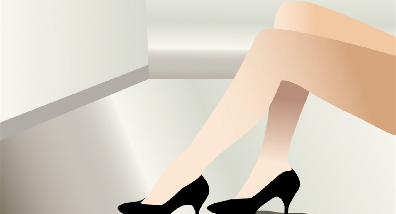 Cartoon van lange benen met pumps